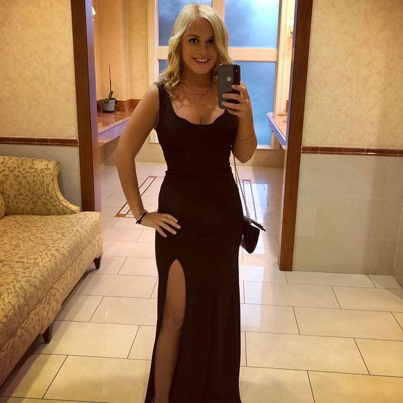 Meet your Posher, Chrissy - Picture 1 of 1